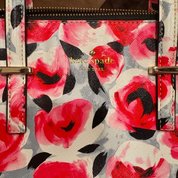 Fun floral shoulder bag with adjustable strap - Picture 3 of 4